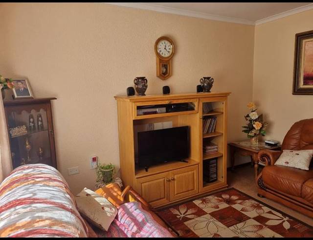 2 BEDROOM TOWNHOUSE FOR SALE IN MEYERVILLE